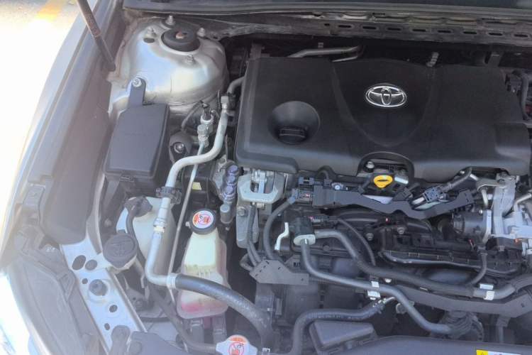 Used Toyota Camry 2018 Dual-Engine 2.5 HG Luxury Edition Engine Bay Right