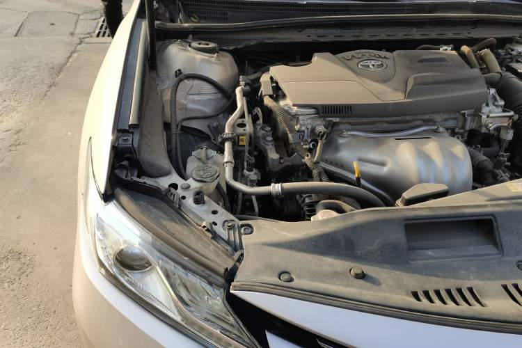 Used Toyota Camry 2018 2.0G Luxury Edition Engine Bay Right