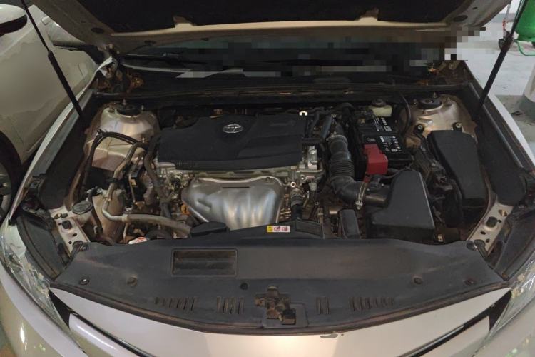 Used Toyota Camry 2018 2.0G Luxury Edition Engine Bay