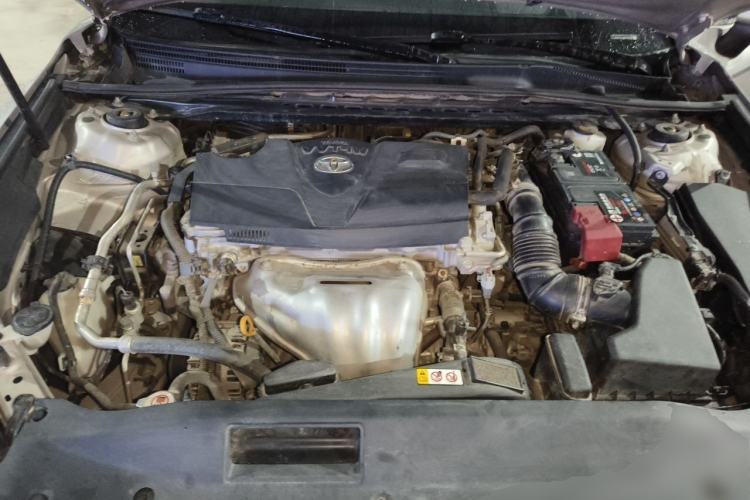 Used Toyota Camry 2018 2.0G Luxury Edition Engine Bay