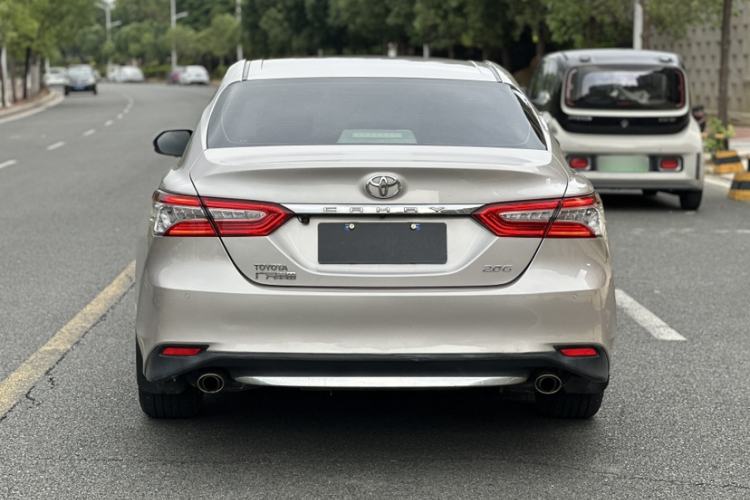 Used Toyota Camry 2018 2.0G Luxury Edition Exterior 3