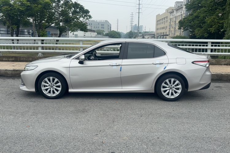 Used Toyota Camry 2018 2.0G Luxury Edition Exterior 4
