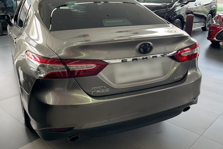 Used Toyota Camry 2018 2.0G Luxury Edition Exterior 4