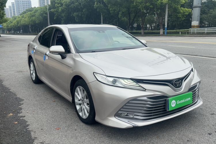 Used Toyota Camry 2018 2.0G Luxury Edition Exterior 5