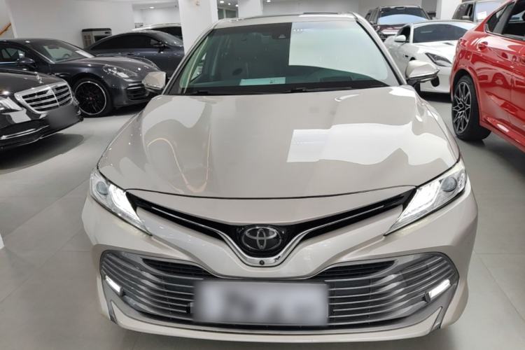 Used Toyota Camry 2018 2.0G Luxury Edition Front