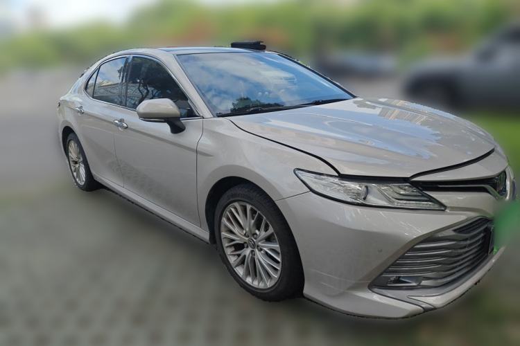 Used Toyota Camry 2018 2.5G Luxury Edition Front Right 45 Deg