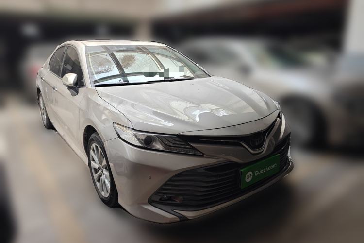 Used Toyota Camry 2018 2.0G Luxury Edition Front Right 45 Deg