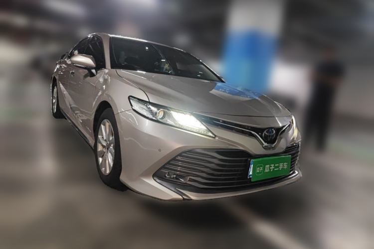 Used Toyota Camry 2018 2.0G Luxury Edition Front Right 45 Deg