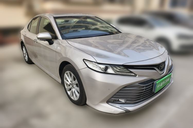 Used Toyota Camry 2018 2.0G Luxury Edition Front Right 45 Deg