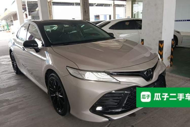 Used Toyota Camry 2018 2.5G Luxury Edition Front Right 45 Deg