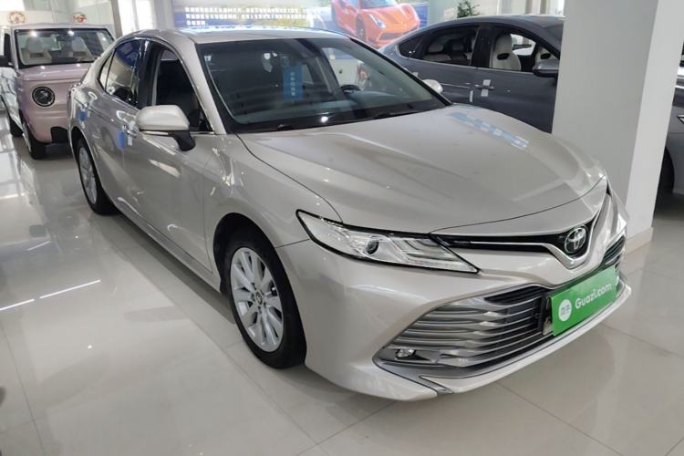 Used Toyota Camry 2018 2.0G Luxury Edition Front Right 45 Deg
