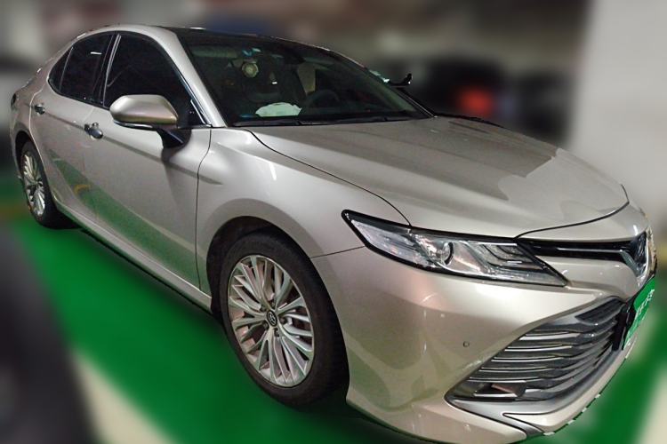 Used Toyota Camry 2018 2.5G Luxury Edition Front Right 45 Deg