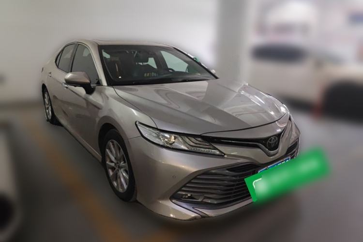 Used Toyota Camry 2018 2.0G Luxury Edition Front Right 45 Deg