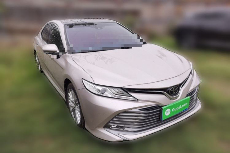 Used Toyota Camry 2018 2.5G Luxury Edition Front Right 45 Deg