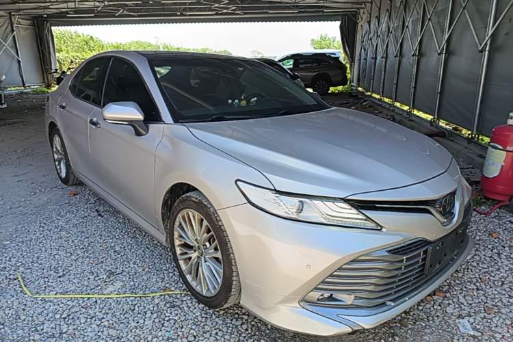 Used Toyota Camry 2018 2.5G Luxury Edition Front Right 45 Deg