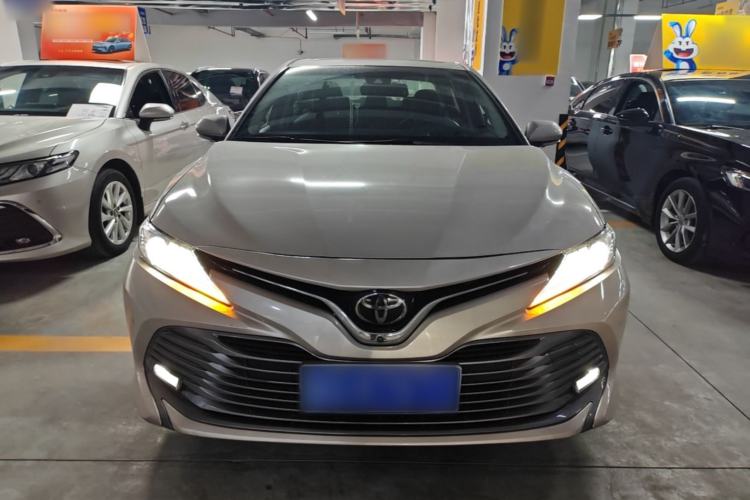 Used Toyota Camry 2018 2.0G Luxury Edition Front