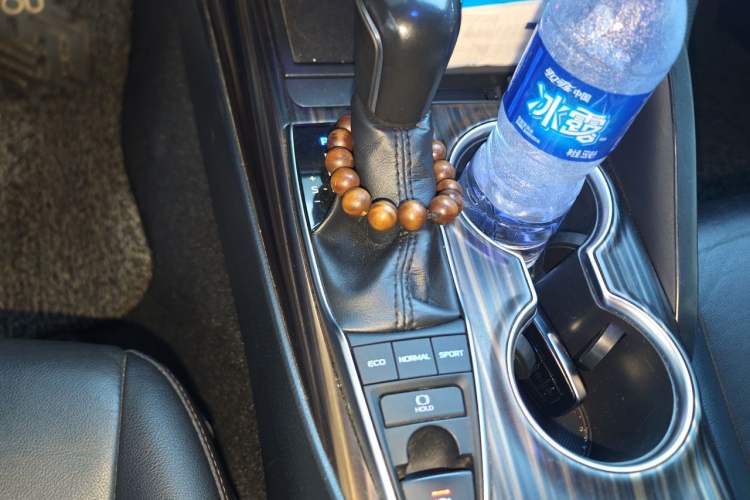 Used Toyota Camry 2018 2.5G Luxury Edition Gear Lever