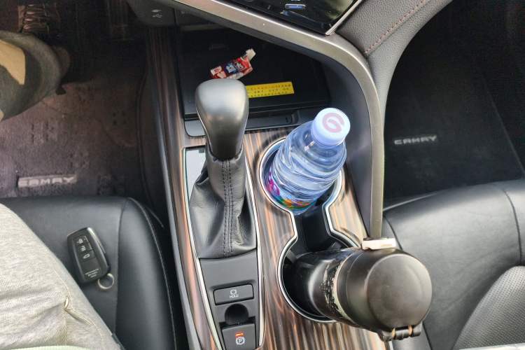 Used Toyota Camry 2018 2.0G Luxury Edition Gear Lever