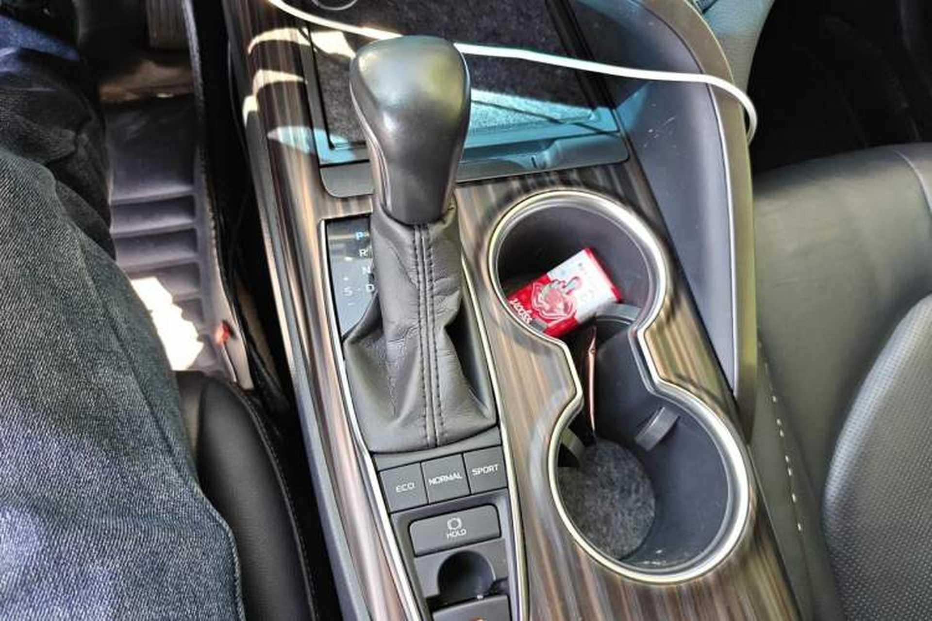 Used Toyota Camry 2018 2.5G Luxury Edition Gear Lever