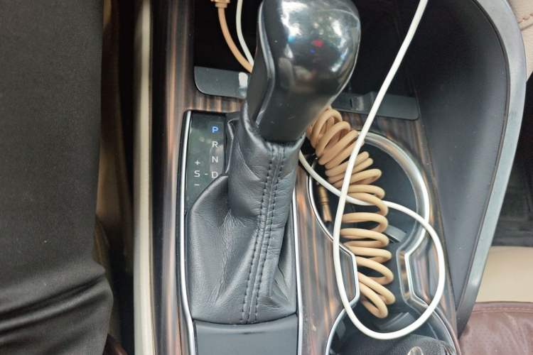 Used Toyota Camry 2018 2.0G Luxury Edition Gear Lever