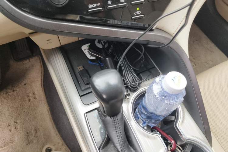 Used Toyota Camry 2018 Dual-Engine 2.5HQ Flagship Edition Gear Lever