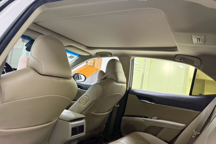 Used Toyota Camry 2018 Dual-Engine 2.5 HG Luxury Edition Headliner