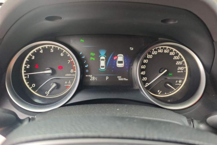 Used Toyota Camry 2018 2.0G Luxury Edition Instrument Cluster