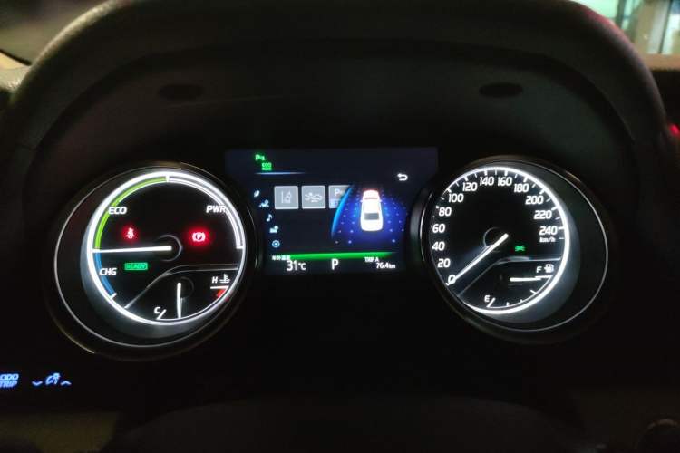 Used Toyota Camry 2018 Dual-Engine 2.5 HG Luxury Edition Instrument Cluster