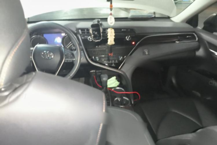 Used Toyota Camry 2018 2.0G Luxury Edition Interior 2