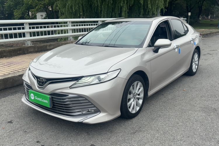 Used Toyota Camry 2018 2.0G Luxury Edition Guazi used car, China used car export, Used car for sale, Used cars, Cheapest cars for sale