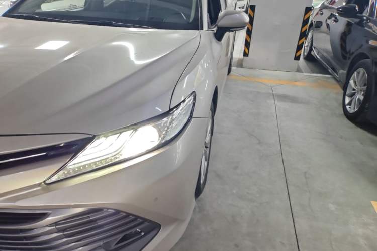 Used Toyota Camry 2018 2.0G Luxury Edition Left Front Headlight