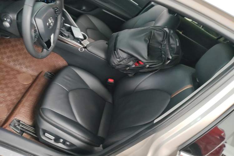 Used Toyota Camry 2018 2.0G Luxury Edition Left Front Seat