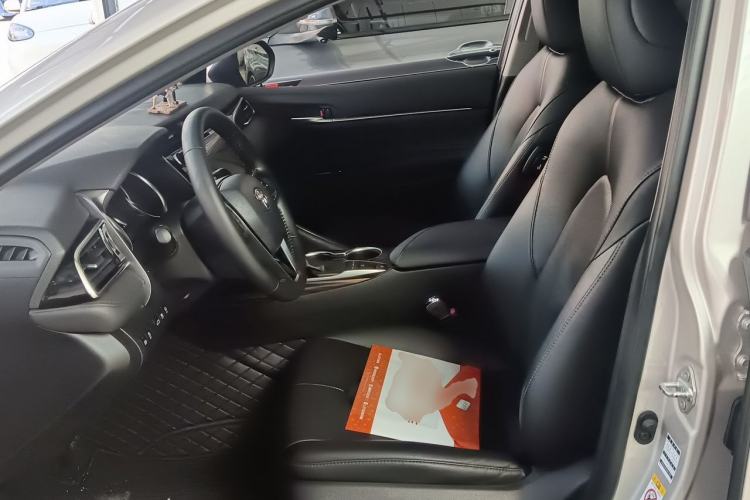 Used Toyota Camry 2018 2.5G Luxury Edition Left Front Seat