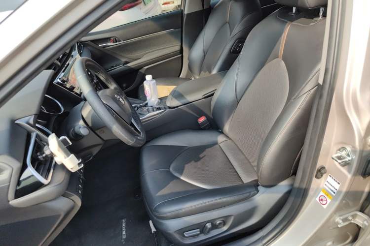 Used Toyota Camry 2018 2.5G Luxury Edition Left Front Seat