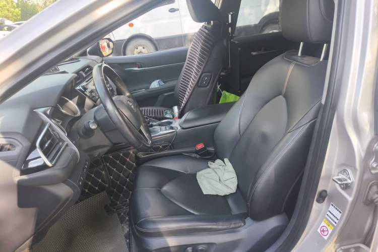 Used Toyota Camry 2018 2.5G Luxury Edition Left Front Seat
