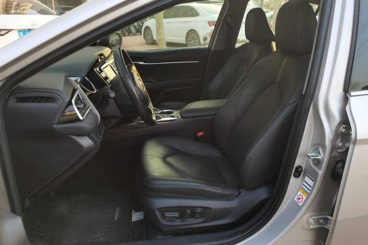 Used Toyota Camry 2018 2.0G Luxury Edition Left Front Seat