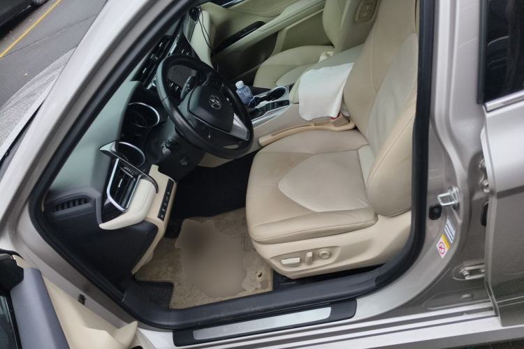 Used Toyota Camry 2018 Dual-Engine 2.5HQ Flagship Edition Left Front Seat
