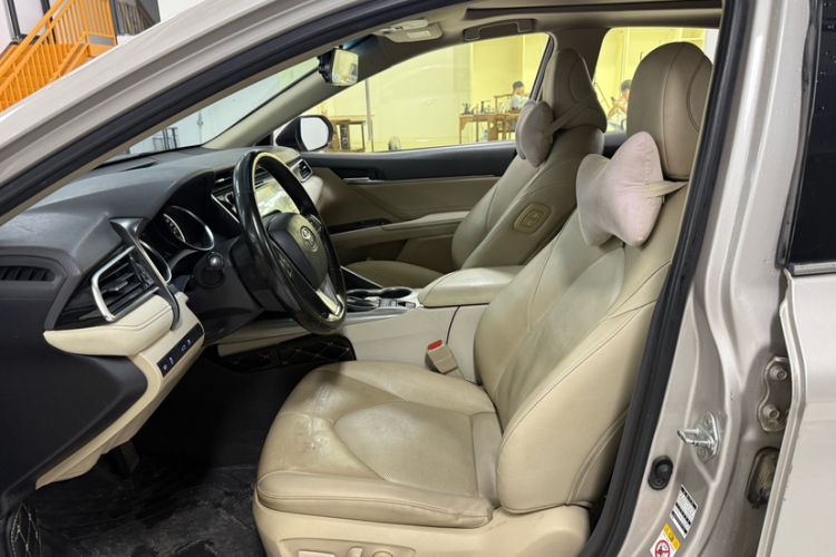 Used Toyota Camry 2018 Dual-Engine 2.5 HG Luxury Edition Left Front Seat