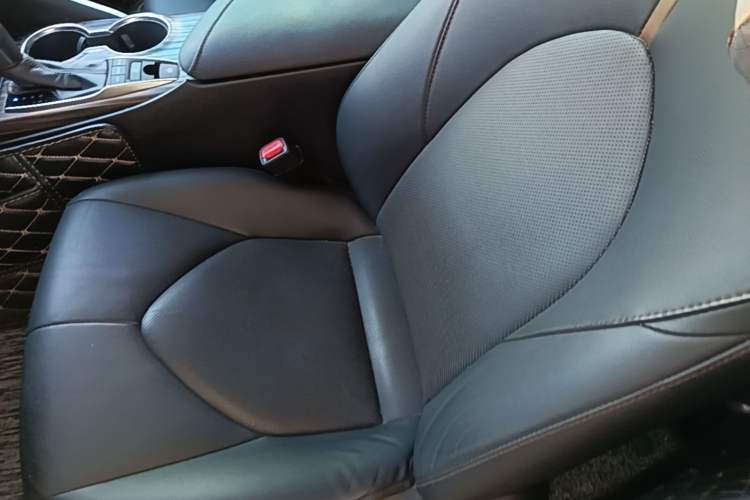 Used Toyota Camry 2018 2.5G Luxury Edition Left Front Seat