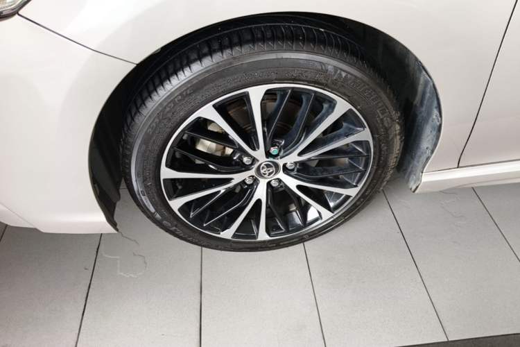 Used Toyota Camry 2018 2.5S Fēngshàng Edition Left Front Wheel Hub