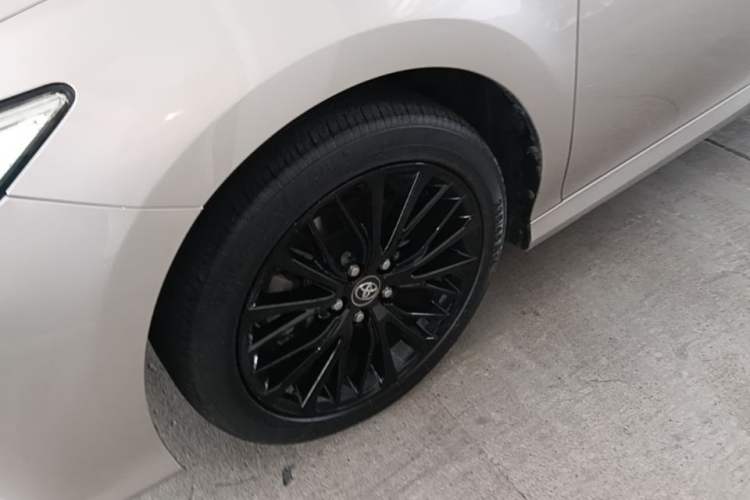 Used Toyota Camry 2018 2.5G Luxury Edition Left Front Wheel Hub