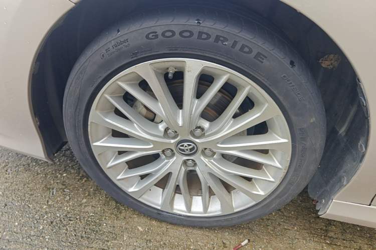 Used Toyota Camry 2018 2.5G Luxury Edition Left Front Wheel Hub