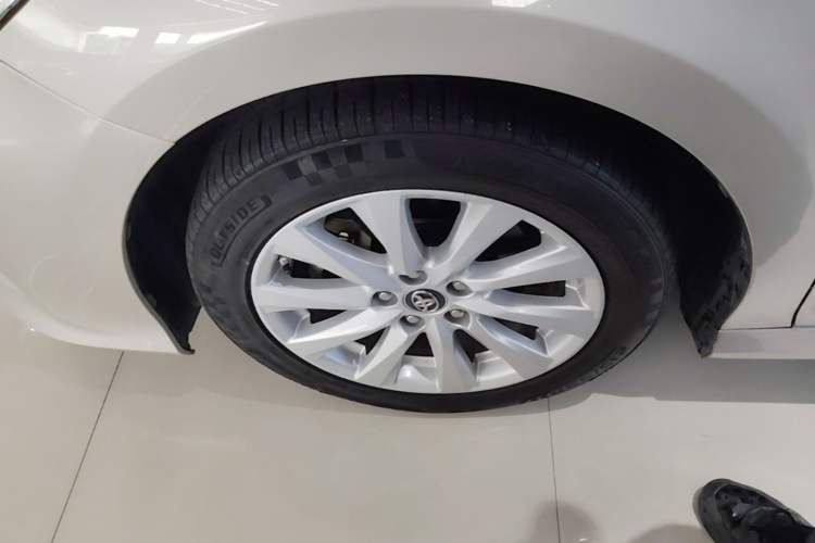 Used Toyota Camry 2018 2.0G Luxury Edition Left Front Wheel Hub