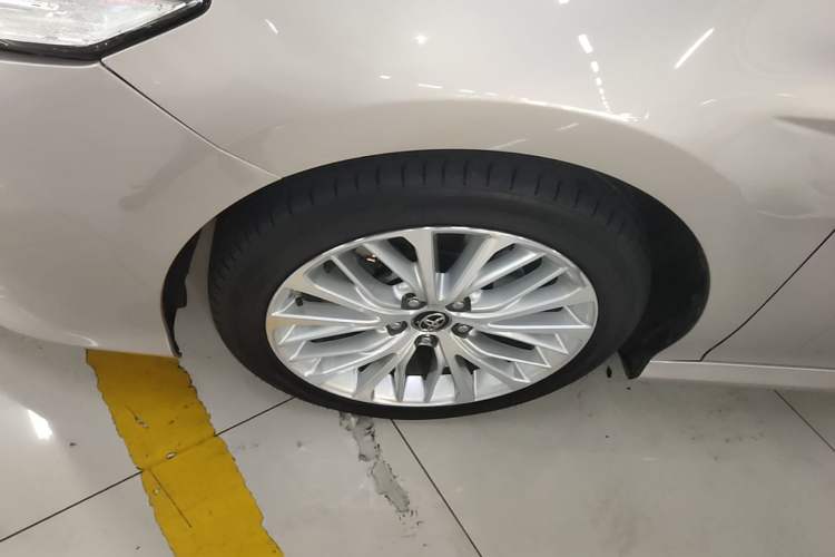 Used Toyota Camry 2018 2.5G Luxury Edition Left Front Wheel Hub