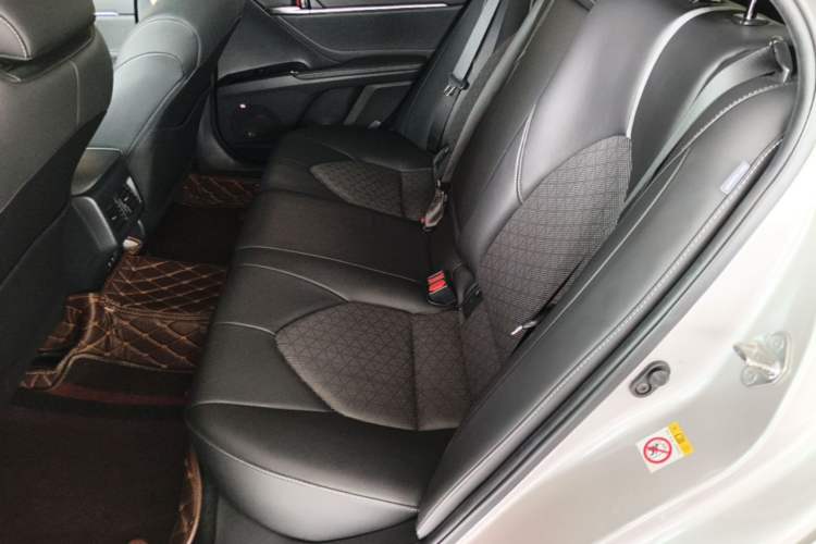 Used Toyota Camry 2018 2.5S Fēngshàng Edition Left Rear Seat