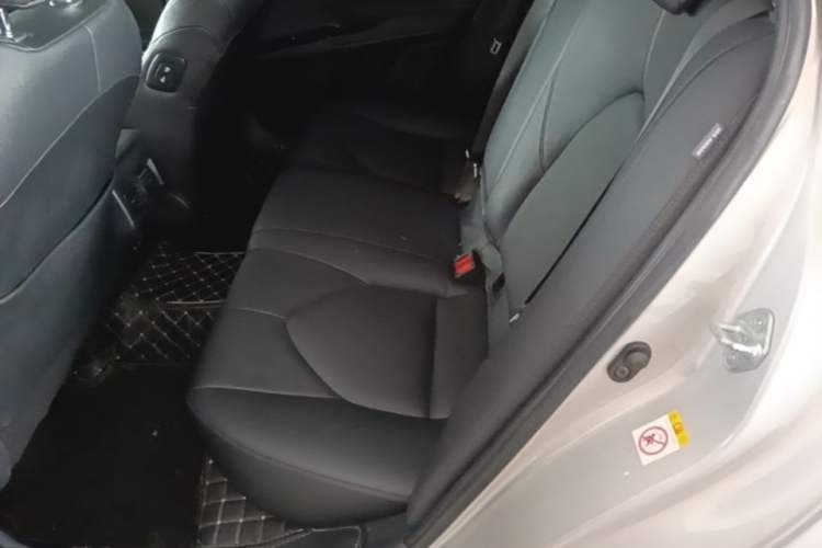 Used Toyota Camry 2018 2.5G Luxury Edition Left Rear Seat