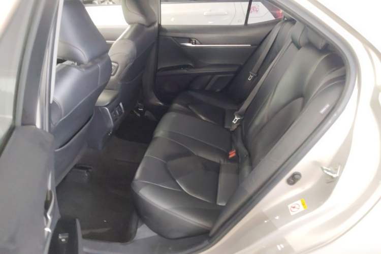 Used Toyota Camry 2018 2.0G Luxury Edition Left Rear Seat