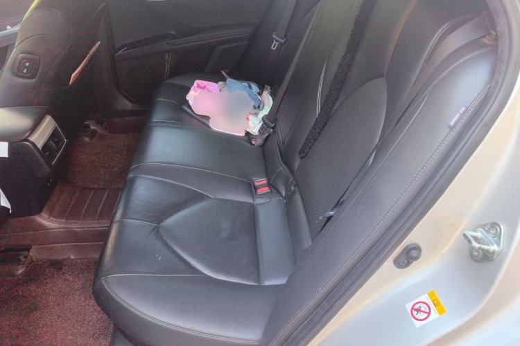 Used Toyota Camry 2018 Dual-Engine 2.5 HG Luxury Edition Left Rear Seat