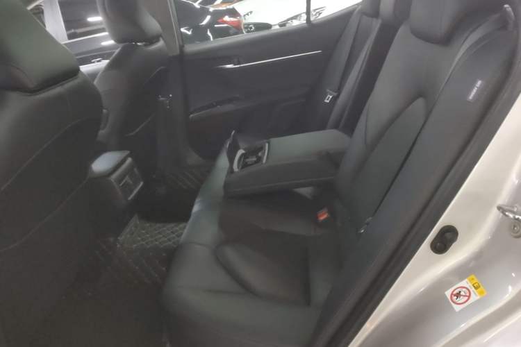 Used Toyota Camry 2018 2.5G Luxury Edition Left Rear Seat
