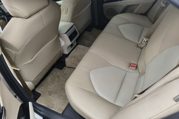 Used Toyota Camry 2018 Dual-Engine 2.5HQ Flagship Edition Left Rear Seat
